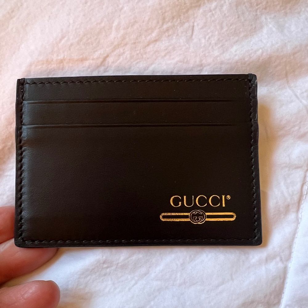 New without tags Authentic Gucci Card case black leather new unused